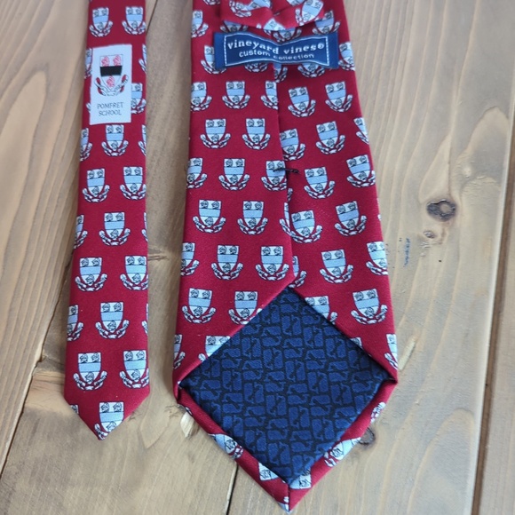 Vineyard Vines Red Pomfret School Crest Tie - Picture 4 of 7